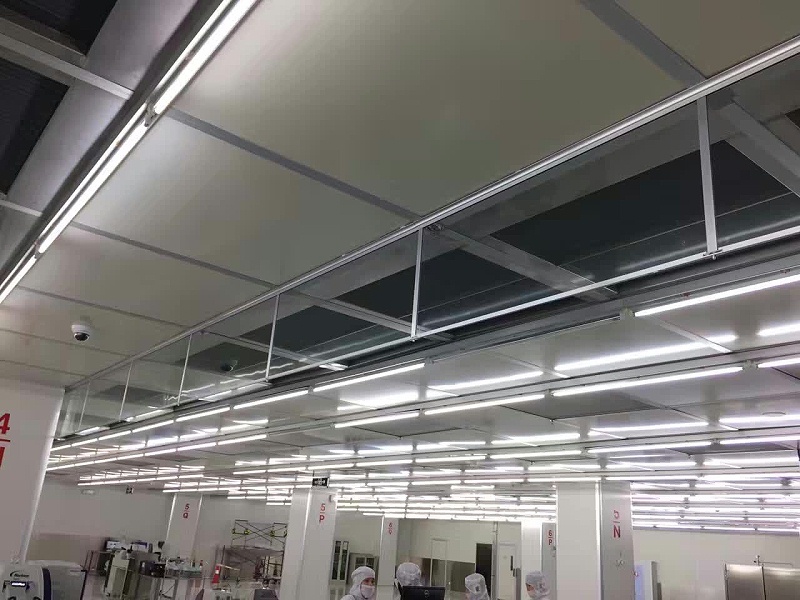固定剛性擋煙垂壁（透（tòu）明玻璃）