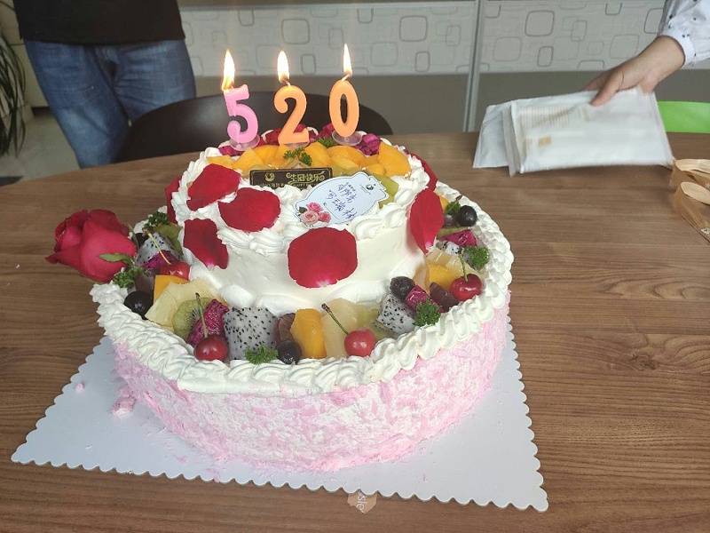 Newhb91视频福利員工生日蛋糕
