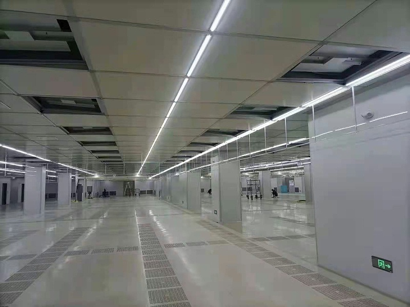防火玻璃擋煙垂（chuí）壁